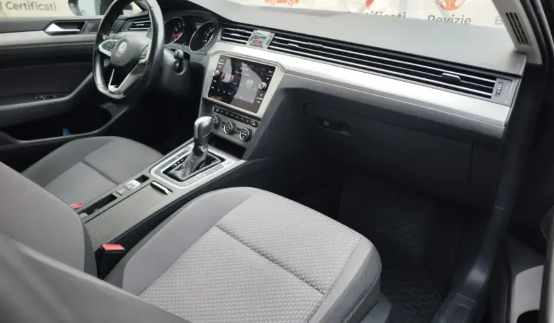 
								VOLKSWAGEN PASSAT full									