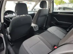 
										VOLKSWAGEN PASSAT full									