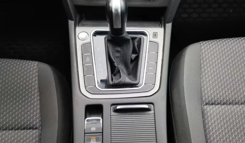 
								VOLKSWAGEN PASSAT full									