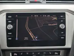 
										VOLKSWAGEN PASSAT full									