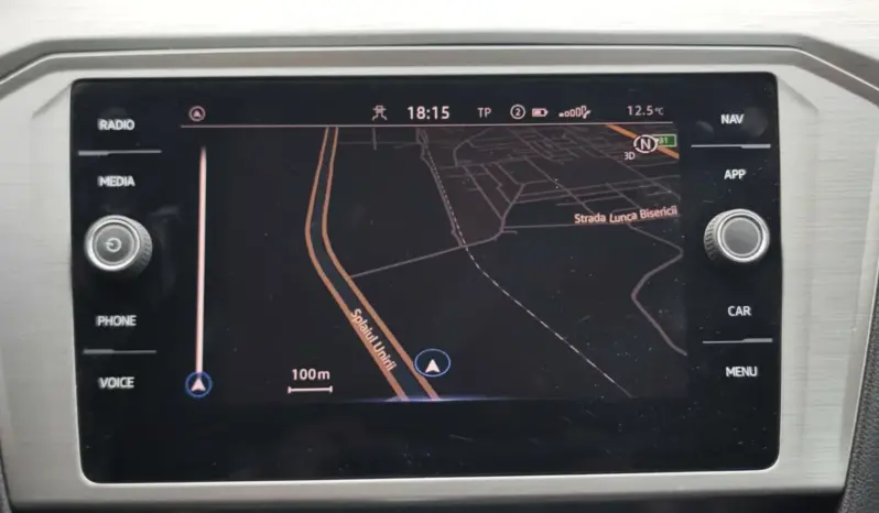 
								VOLKSWAGEN PASSAT full									