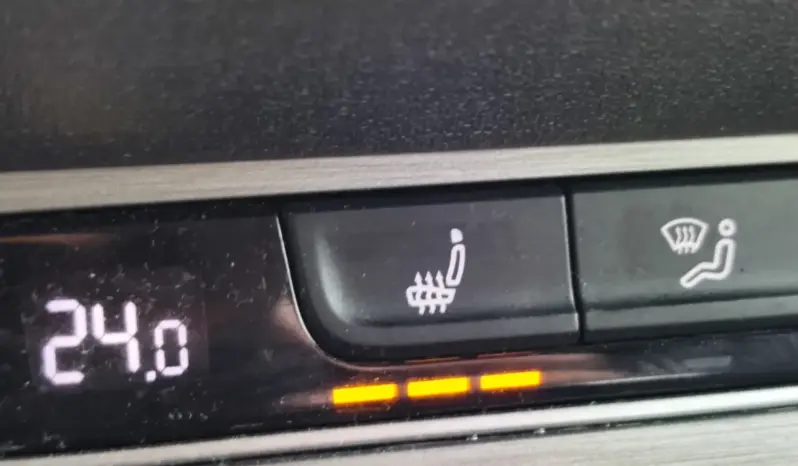 
								VOLKSWAGEN PASSAT full									