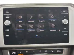 
										VOLKSWAGEN PASSAT full									