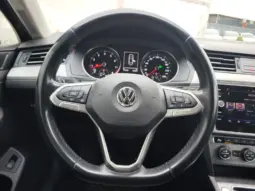 
										VOLKSWAGEN PASSAT full									