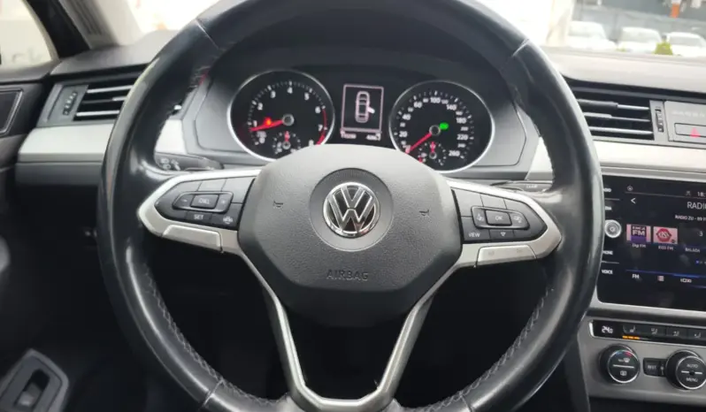 
								VOLKSWAGEN PASSAT full									