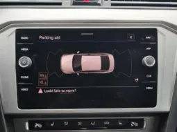 
										VOLKSWAGEN PASSAT full									