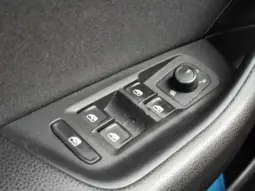 
										VOLKSWAGEN PASSAT full									