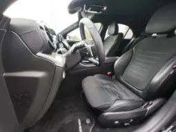 
										MERCEDES BENZ C full									