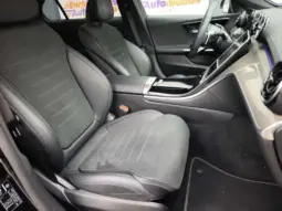 
										MERCEDES BENZ C full									