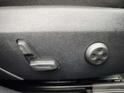 
										MERCEDES BENZ C full									