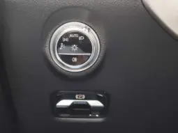 
										MERCEDES BENZ C full									