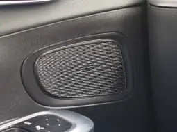 
										MERCEDES BENZ C full									