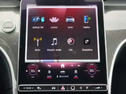 
										MERCEDES BENZ C full									