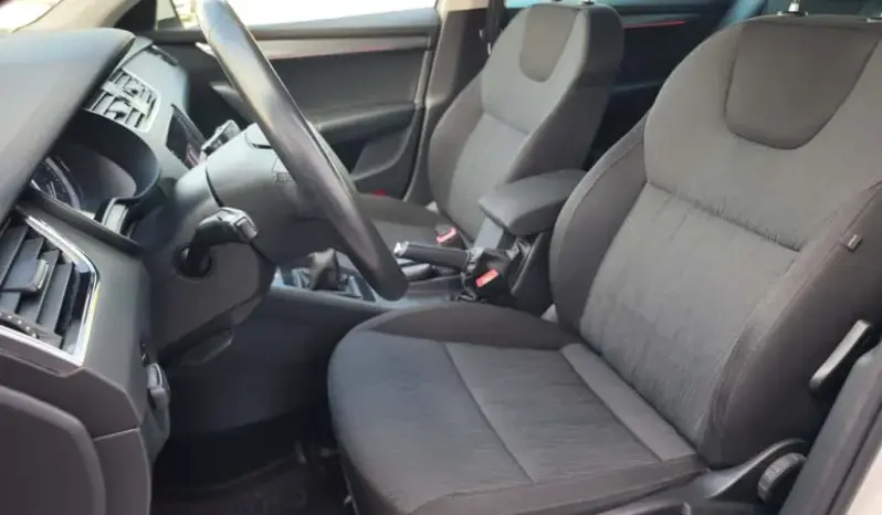 
								SKODA OCTAVIA full									