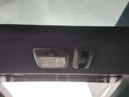 
										MITSUBISHI ECLIPSE CROSS full									