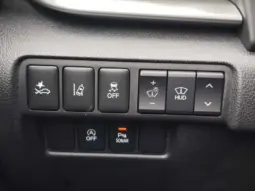 
										MITSUBISHI ECLIPSE CROSS full									