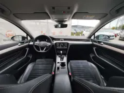 
										VOLKSWAGEN PASSAT full									