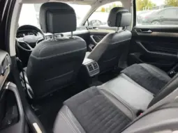 
										VOLKSWAGEN PASSAT full									