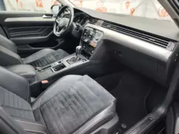 
										VOLKSWAGEN PASSAT full									