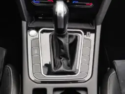 
										VOLKSWAGEN PASSAT full									