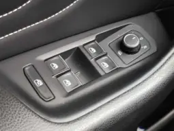 
										VOLKSWAGEN PASSAT full									