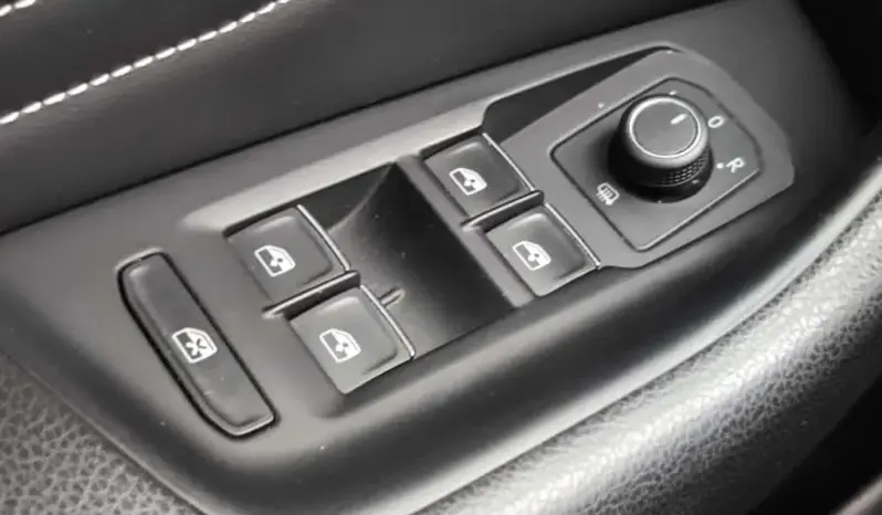 
								VOLKSWAGEN PASSAT full									