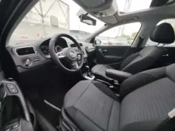 
										VOLKSWAGEN POLO full									