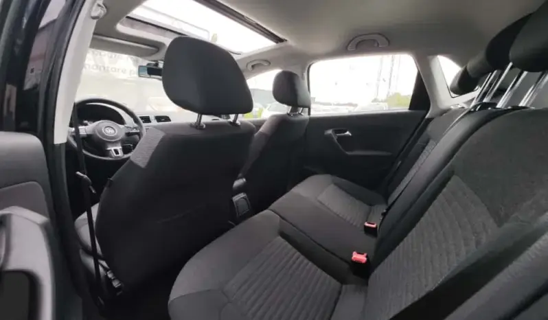 
								VOLKSWAGEN POLO full									