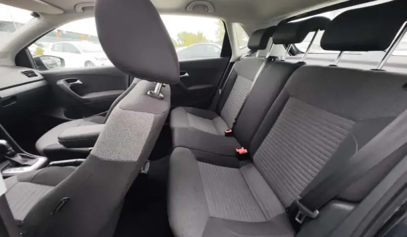 
								VOLKSWAGEN POLO full									