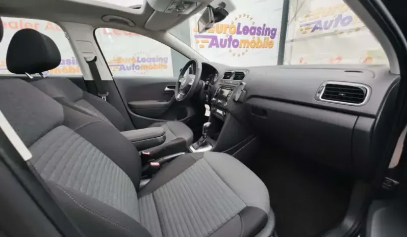 
								VOLKSWAGEN POLO full									