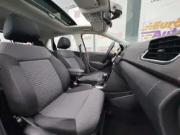 
										VOLKSWAGEN POLO full									