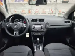 
										VOLKSWAGEN POLO full									