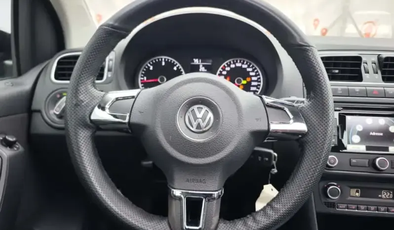 
								VOLKSWAGEN POLO full									