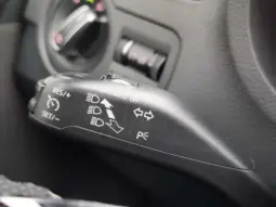 
										VOLKSWAGEN POLO full									