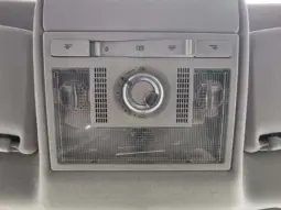 
										VOLKSWAGEN POLO full									