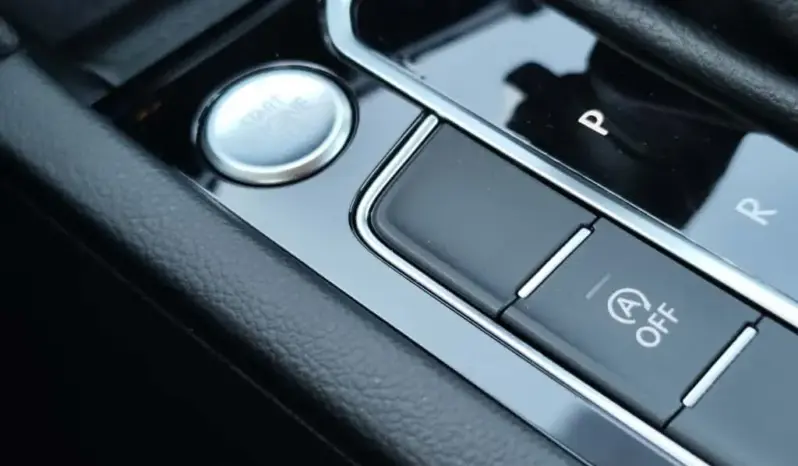 
								VOLKSWAGEN PASSAT full									