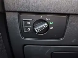 
										VOLKSWAGEN PASSAT full									