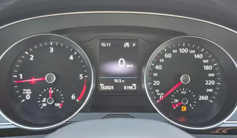 
								VOLKSWAGEN PASSAT full									