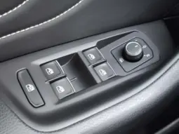 
										VOLKSWAGEN PASSAT full									