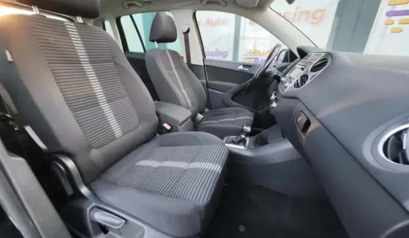 
								VOLKSWAGEN TIGUAN full									