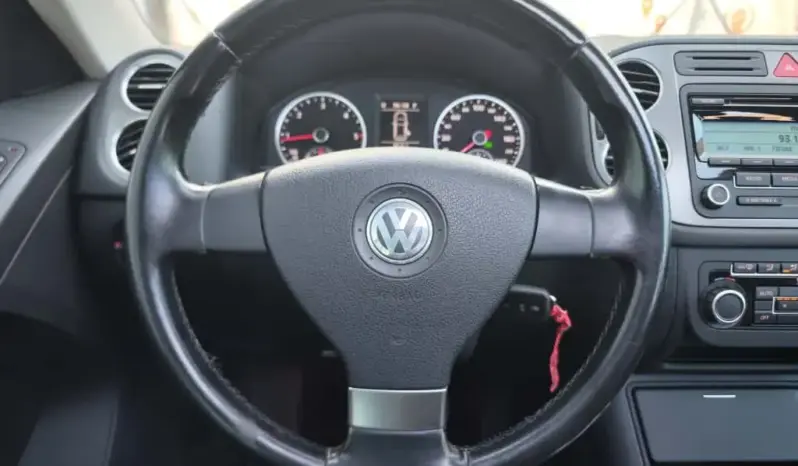 
								VOLKSWAGEN TIGUAN full									