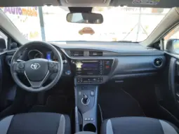
										TOYOTA AURIS full									