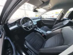 
										VOLKSWAGEN PASSAT full									