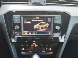 
										VOLKSWAGEN PASSAT full									