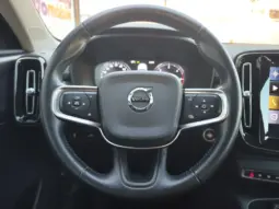 
										VOLVO XC 40 full									