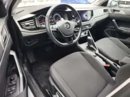 
										VOLKSWAGEN POLO full									