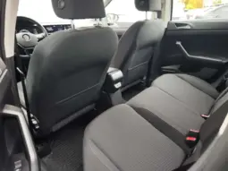 
										VOLKSWAGEN POLO full									