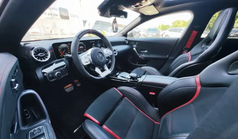 
								MERCEDES BENZ CLA full									