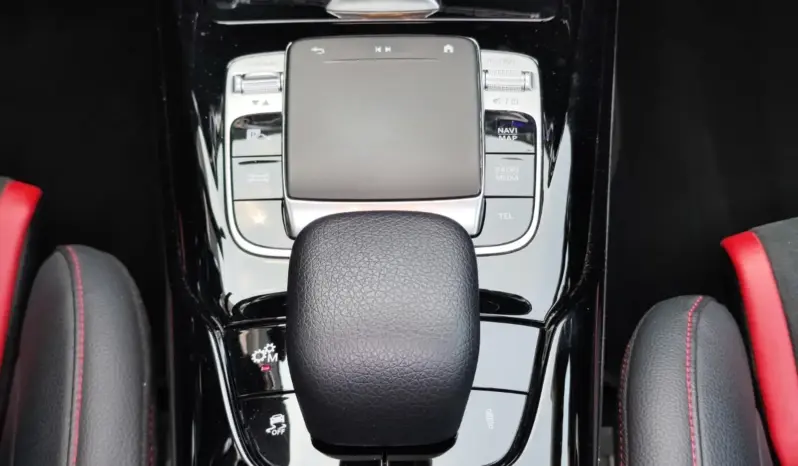 
								MERCEDES BENZ CLA full									