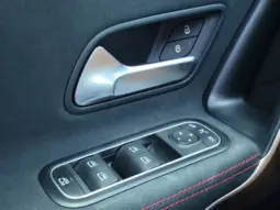 
										MERCEDES BENZ CLA full									